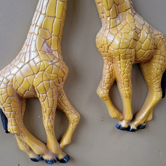 2 Giraffe Nursery Wall Hangings Zoo Animals 3D 18" x 6" - Picture 5 of 6